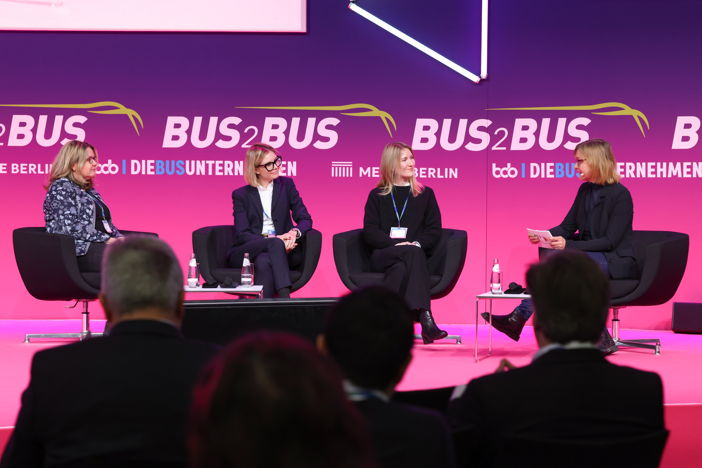 Das Reiseerlebnis muss schon an Bord beginnen - BUS2BUS